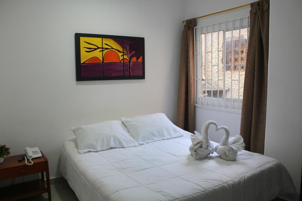 Hotel Lleras Premium #1 Медельин Экстерьер фото