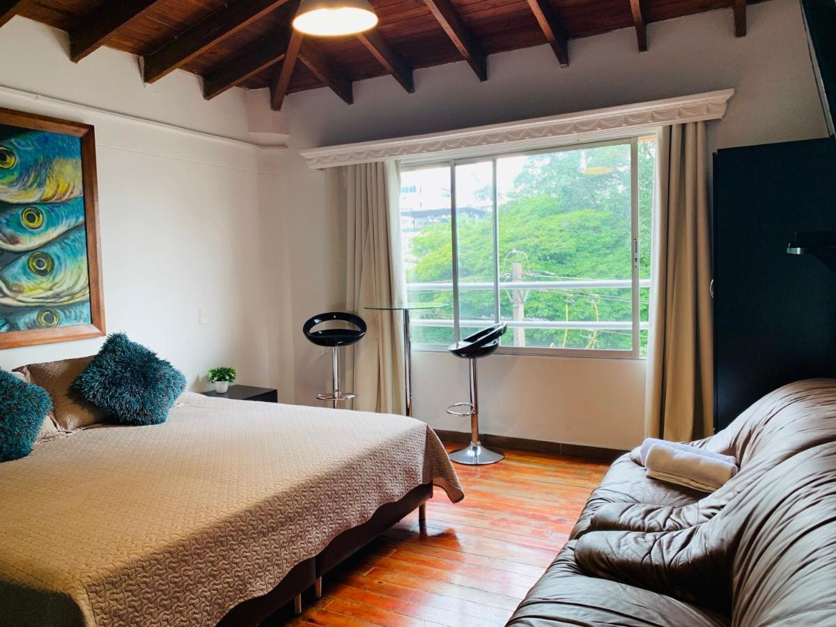 Hotel Lleras Premium #1 Медельин Экстерьер фото